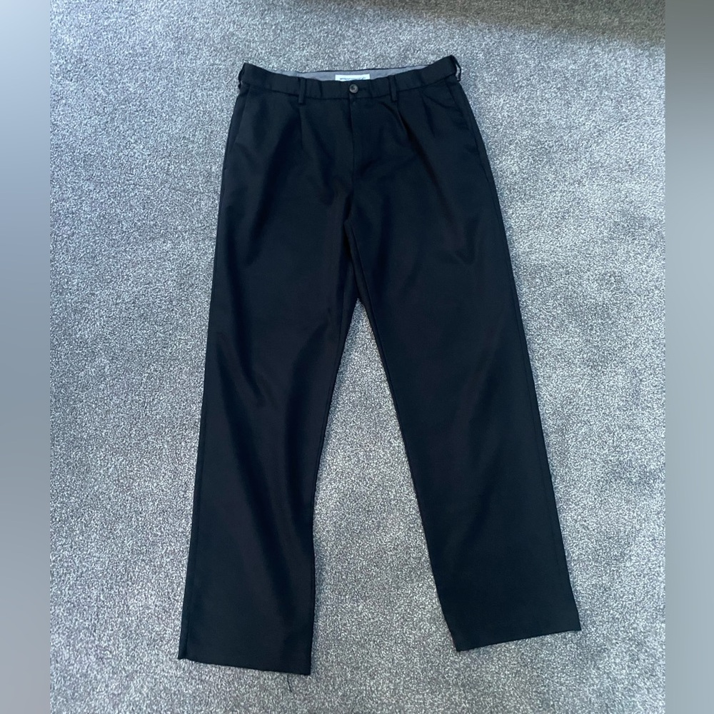 Amazon Essentials Black Dress Pants Straight-Leg (34W 33L)